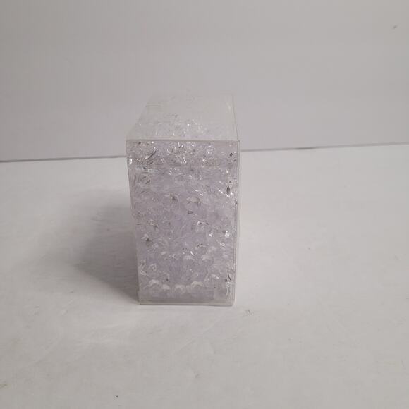 Diamond Confetti from His & Hers - Picture 4 of 8